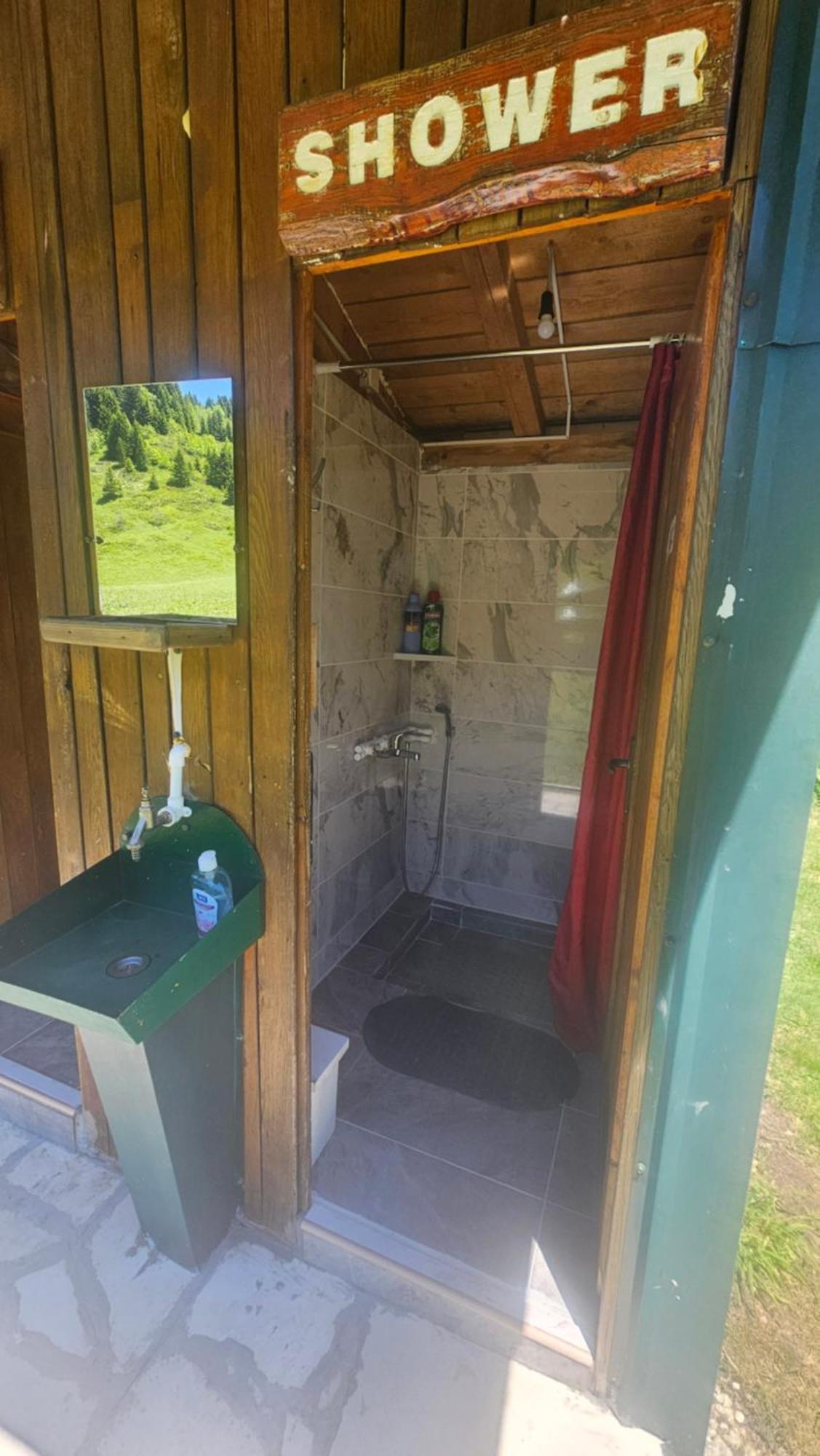 コラシン Rural Household Janketicゲストハウス エクステリア 写真